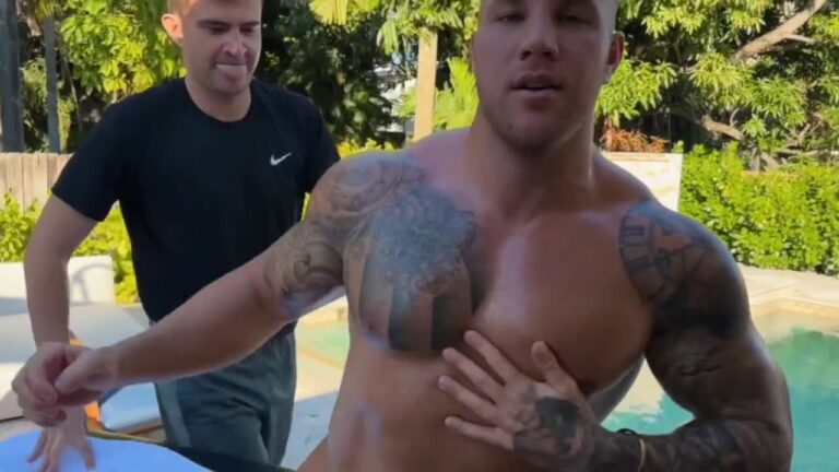 Str8 Bodybuilder Masseuse Mouth