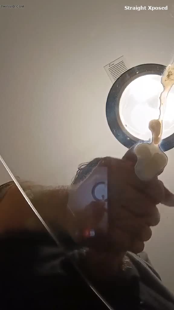 Str8 Lunch Underside View