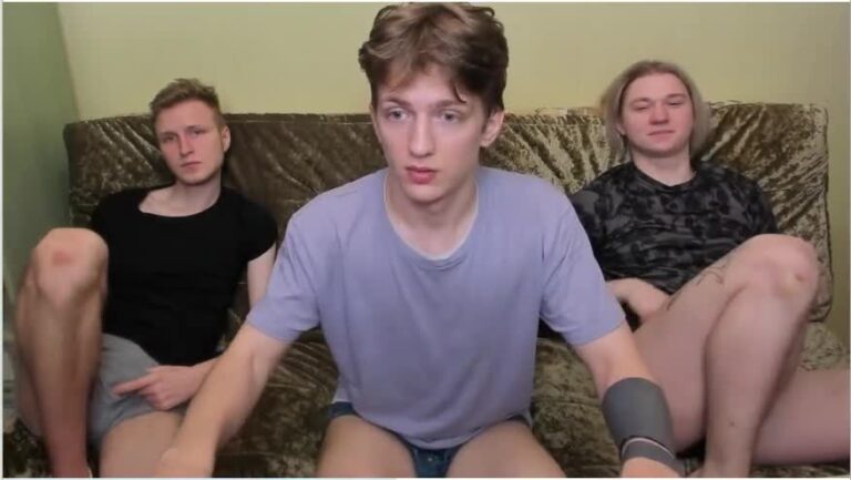 Three Sexy On Cam 87