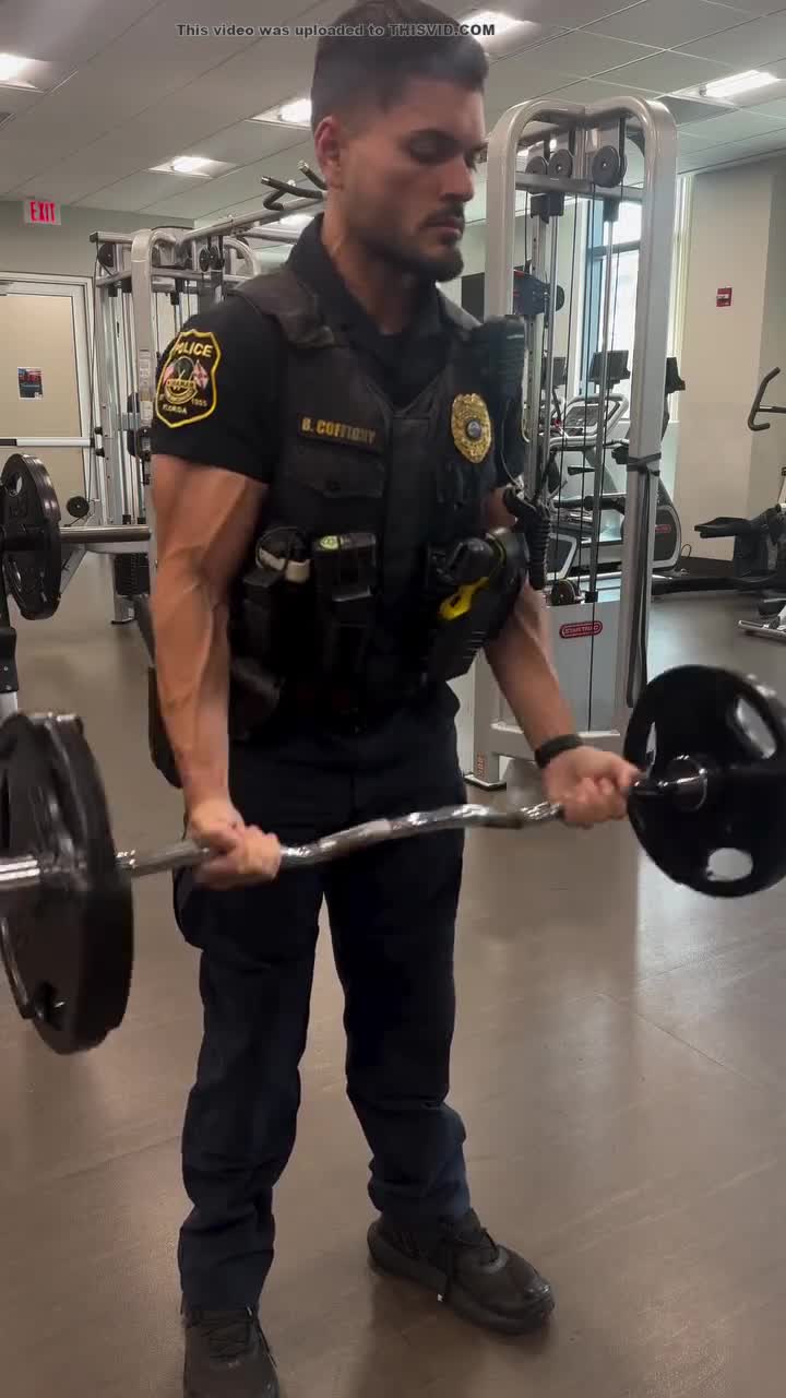Uniformed Workout 409