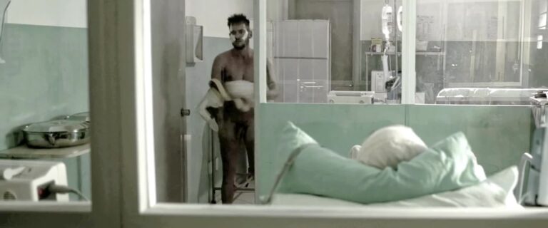 Naked In Tv Scene Video_2
