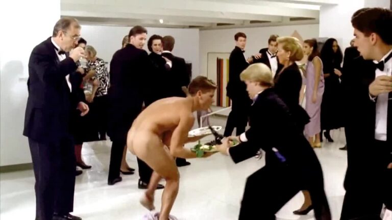 Naked In Tv Scene Video_3