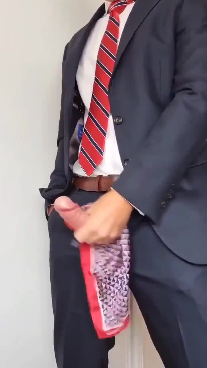 To Cum Between Meetings