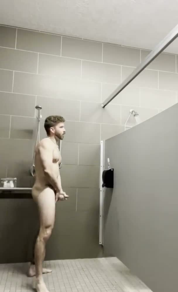In The Gym Shower Came In But Never Looked＂