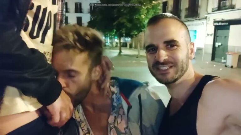 Guys Sucking Dick In Public
