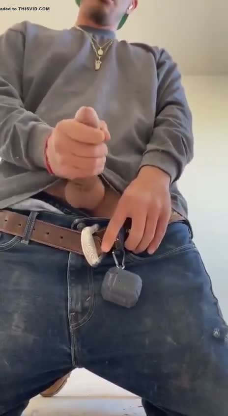 Tradie Stroking His Dick Cumming
